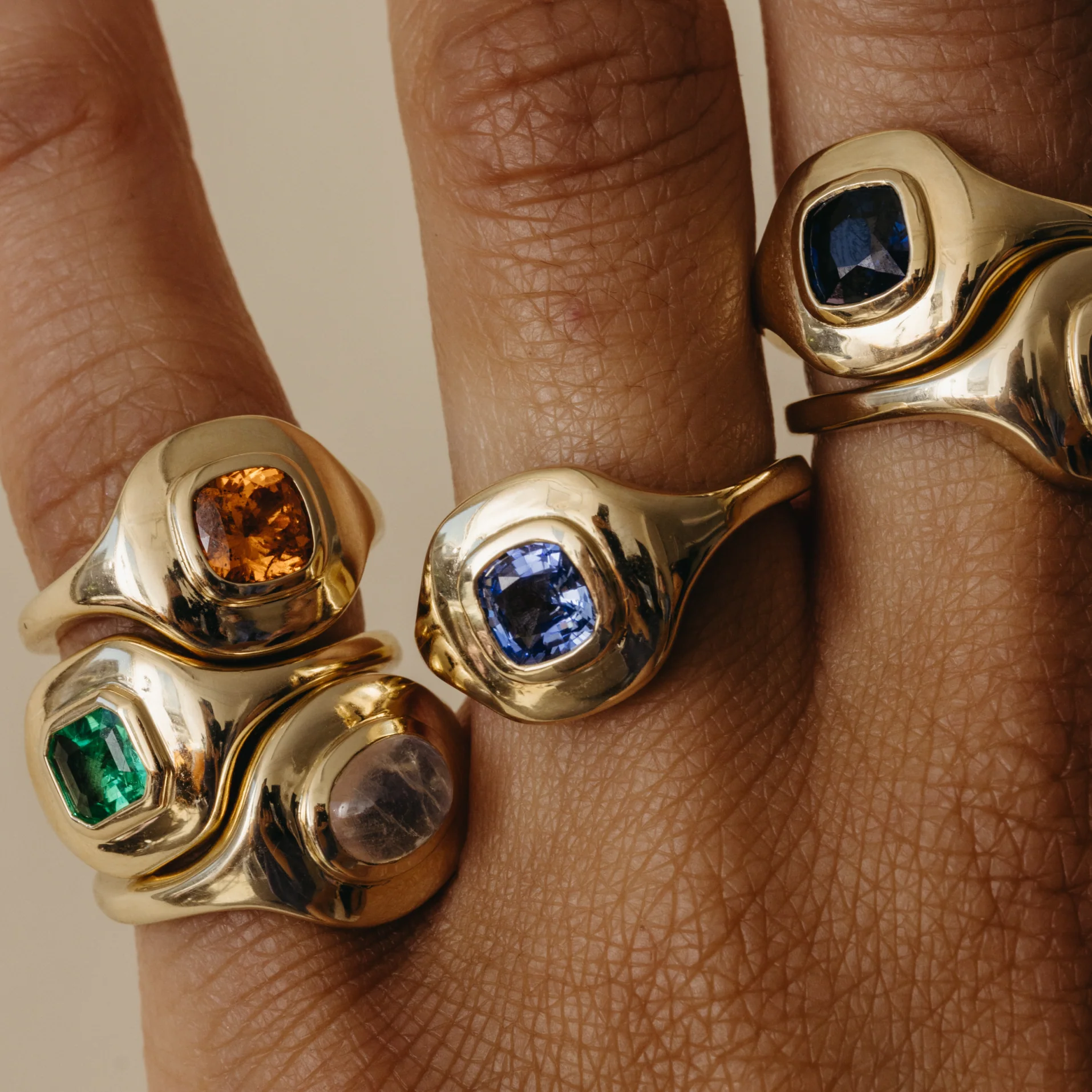 0.96ct Sapphire Ripple Ring - Image 5