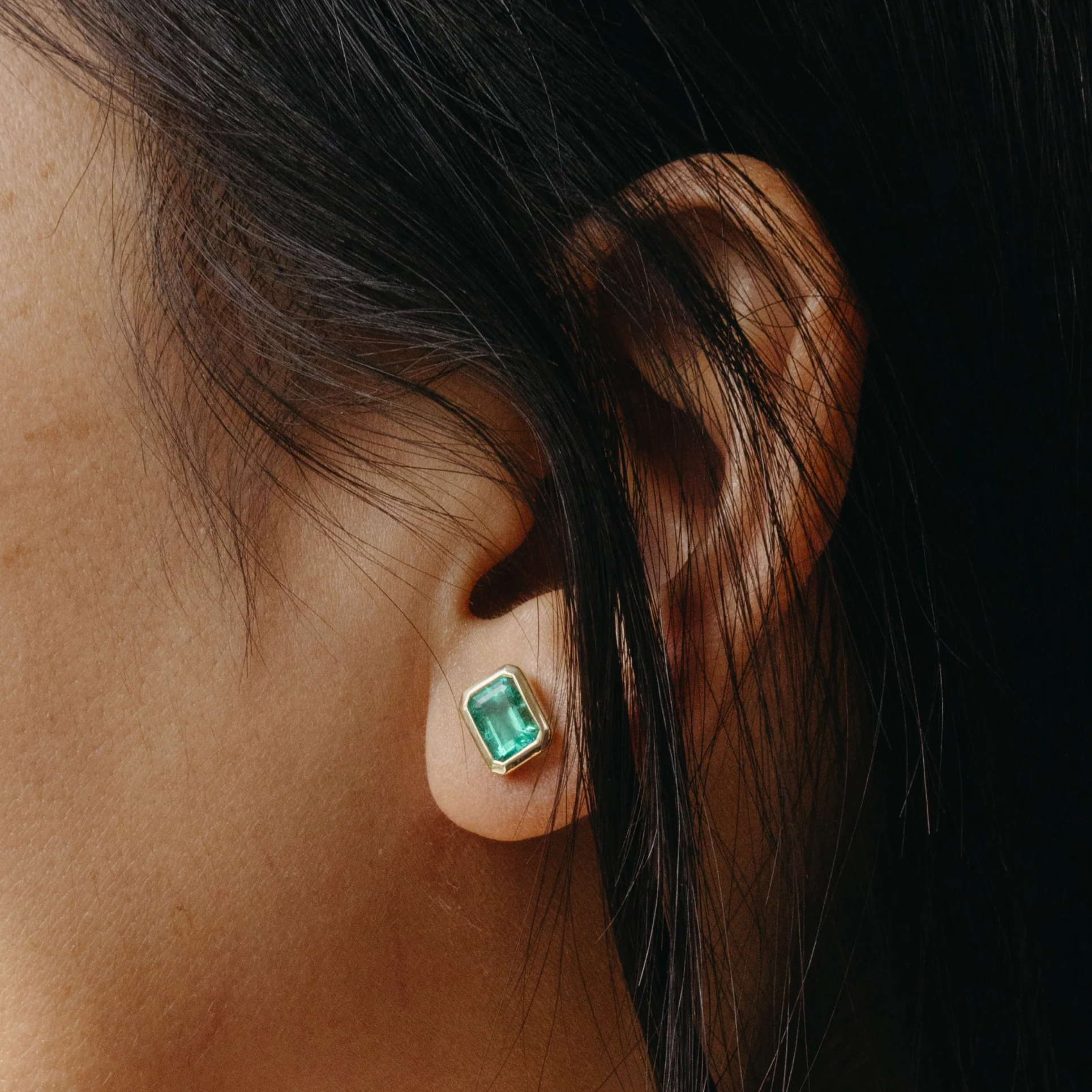 1.41tcw Colombian Emerald Bezel Set Earrings - Image 4