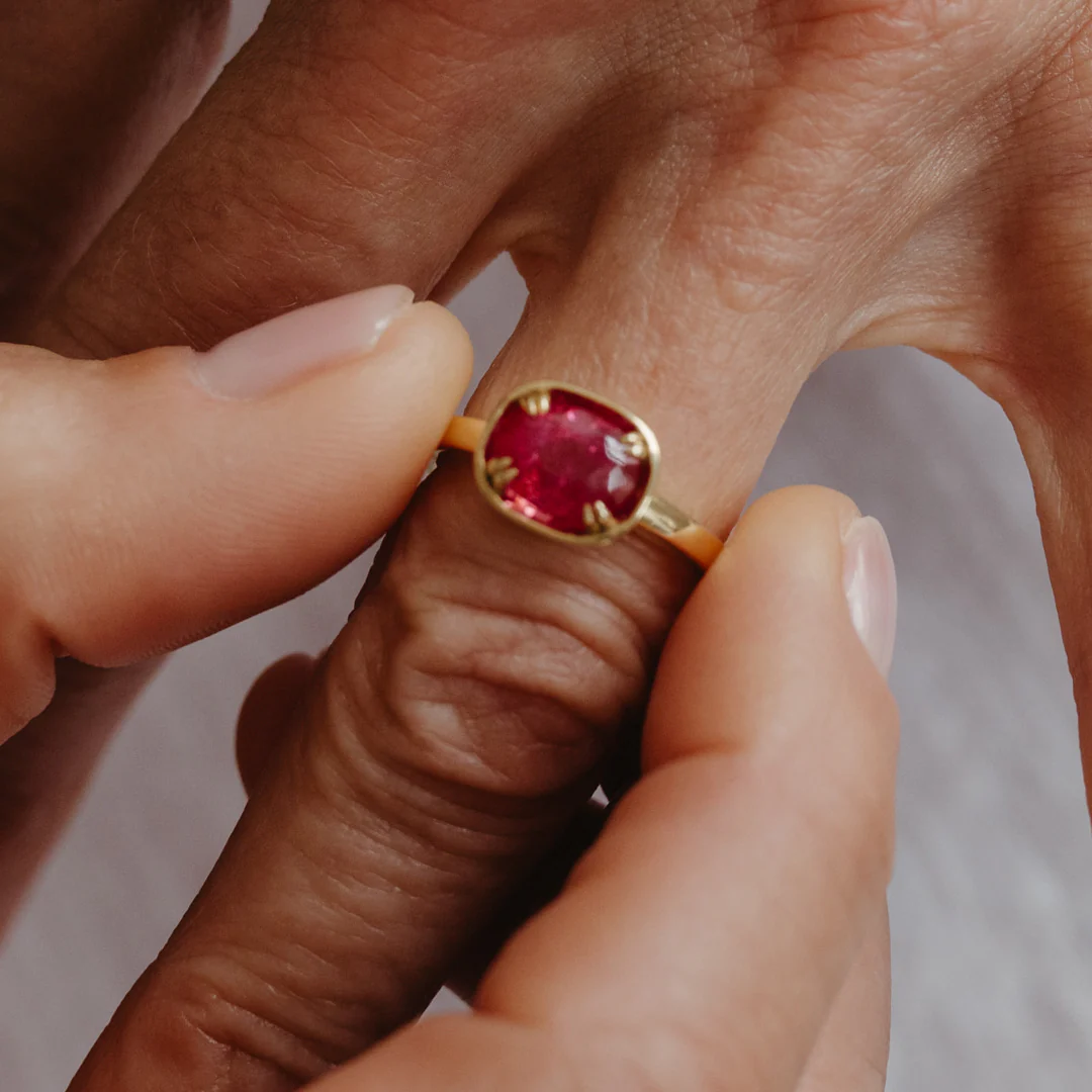 2.64CT RUBY BASKET RING - Image 6