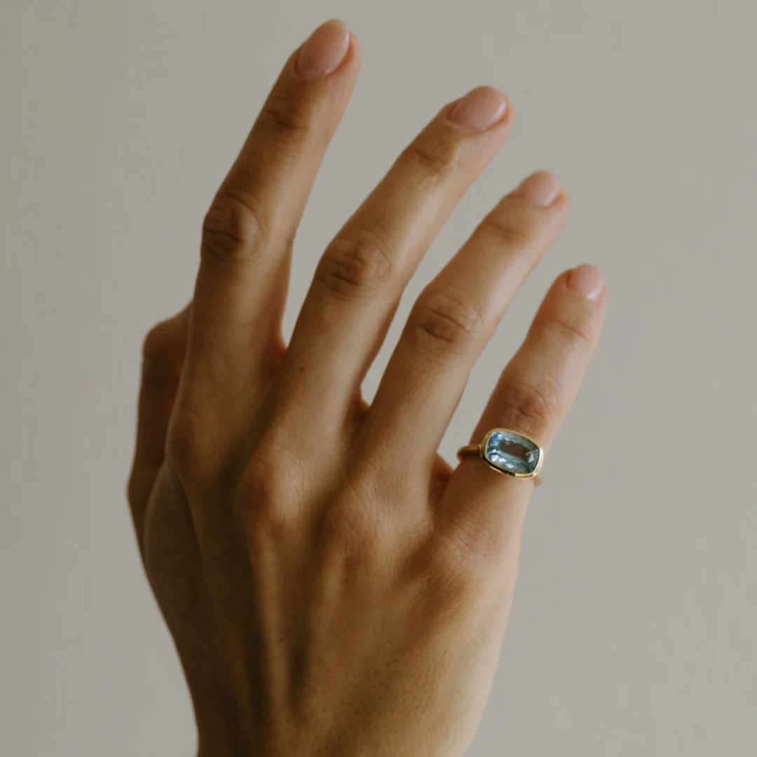 2.84ct Aquamarine Bezel Ring - Image 3