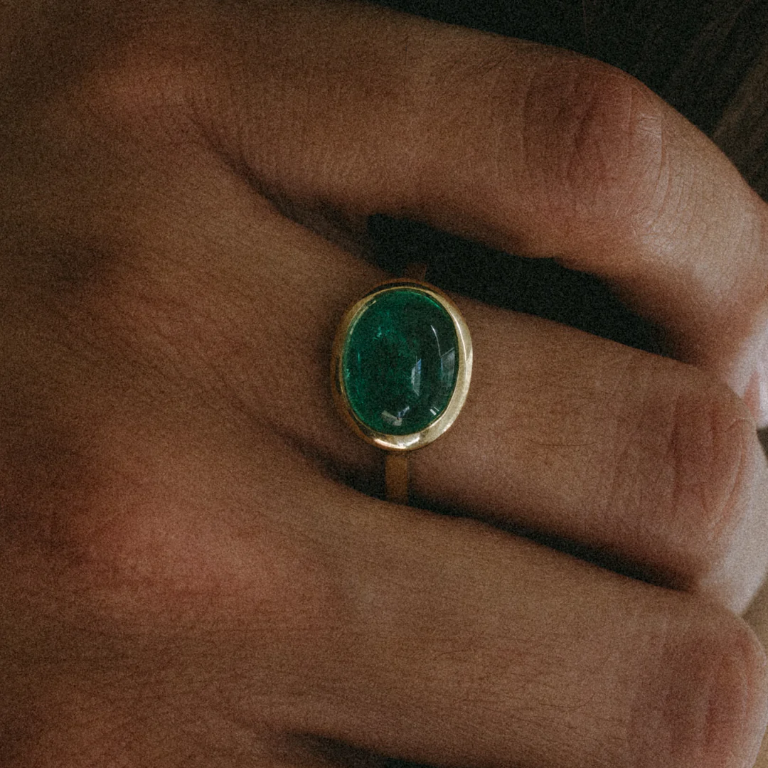 4.41ct Muzo Emerald Cabochon Bezel Ring - Image 6