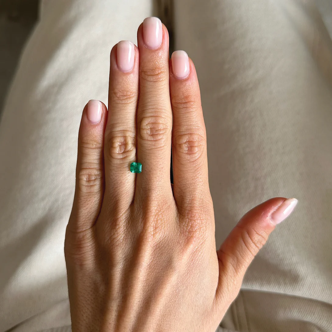 BESPOKE 0.60CT MUZO EMERALD - Image 3