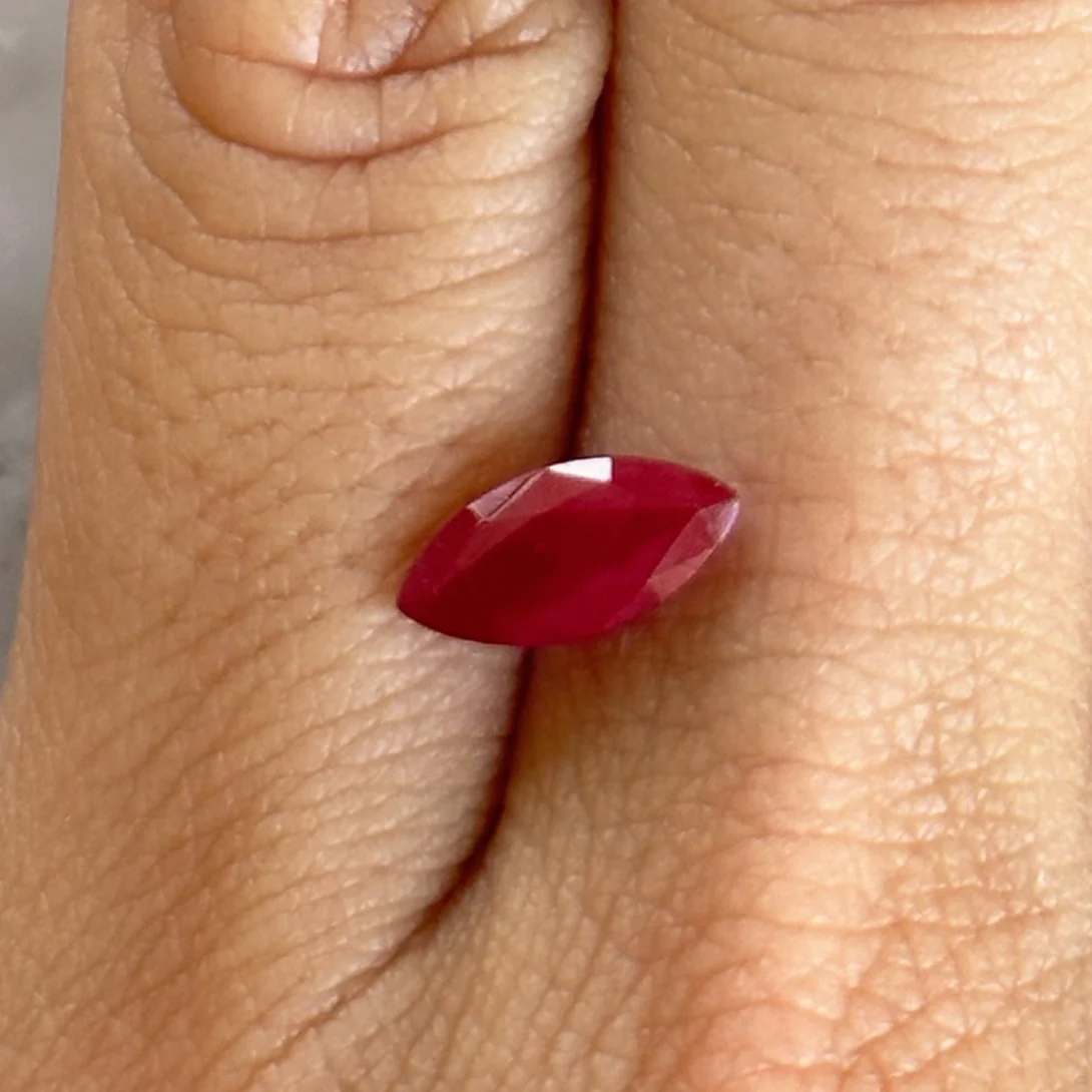 BESPOKE 1.45CT MARQUISE RUBY RING - Image 5