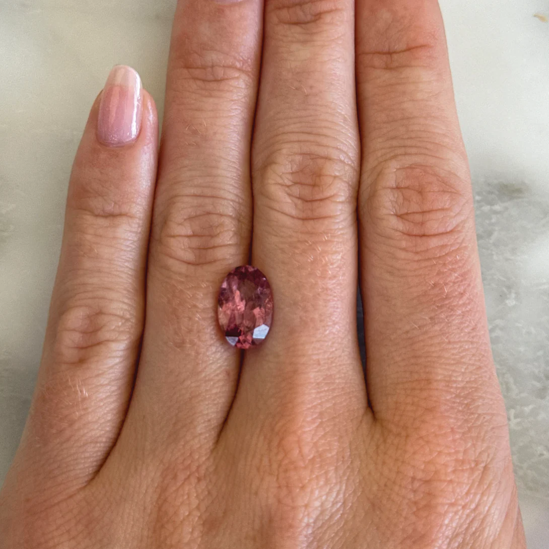 BESPOKE 3.42CT DARK PINK SPINEL - Image 2