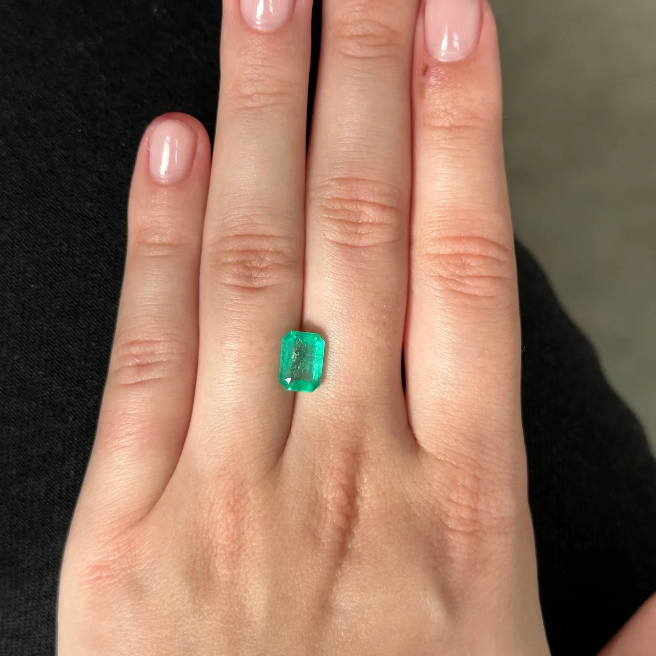 Bespoke 1.91ct Colombian Emerald, Emerald Cut - Image 2