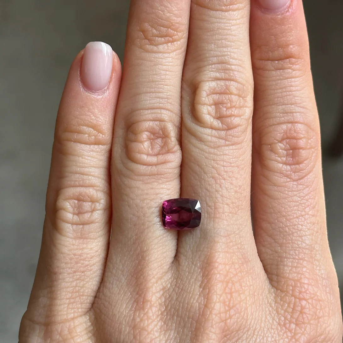 BESPOKE 2.51CT RASPBERRY TOURMALINE - Image 2