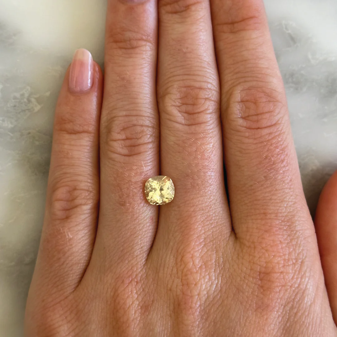 BESPOKE 2.64CT YELLOW SAPPHIRE - Image 2