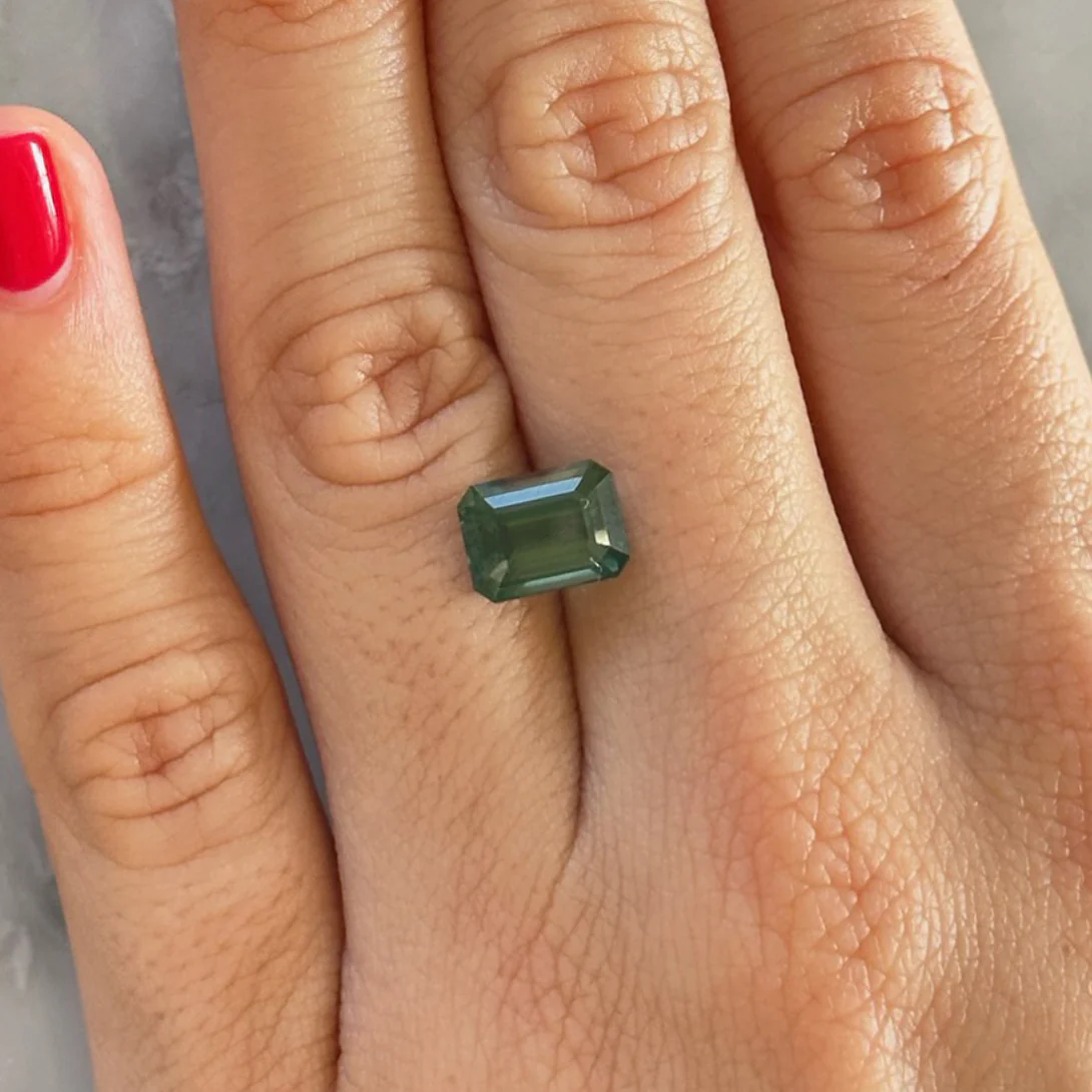 BESPOKE 3.34CT GREEN SAPPHIRE - Image 3