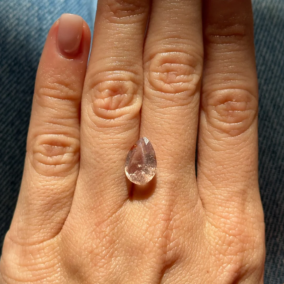 BESPOKE 4.22CT COLOR-SHIFT PEAR SAPPHIRE - Image 2