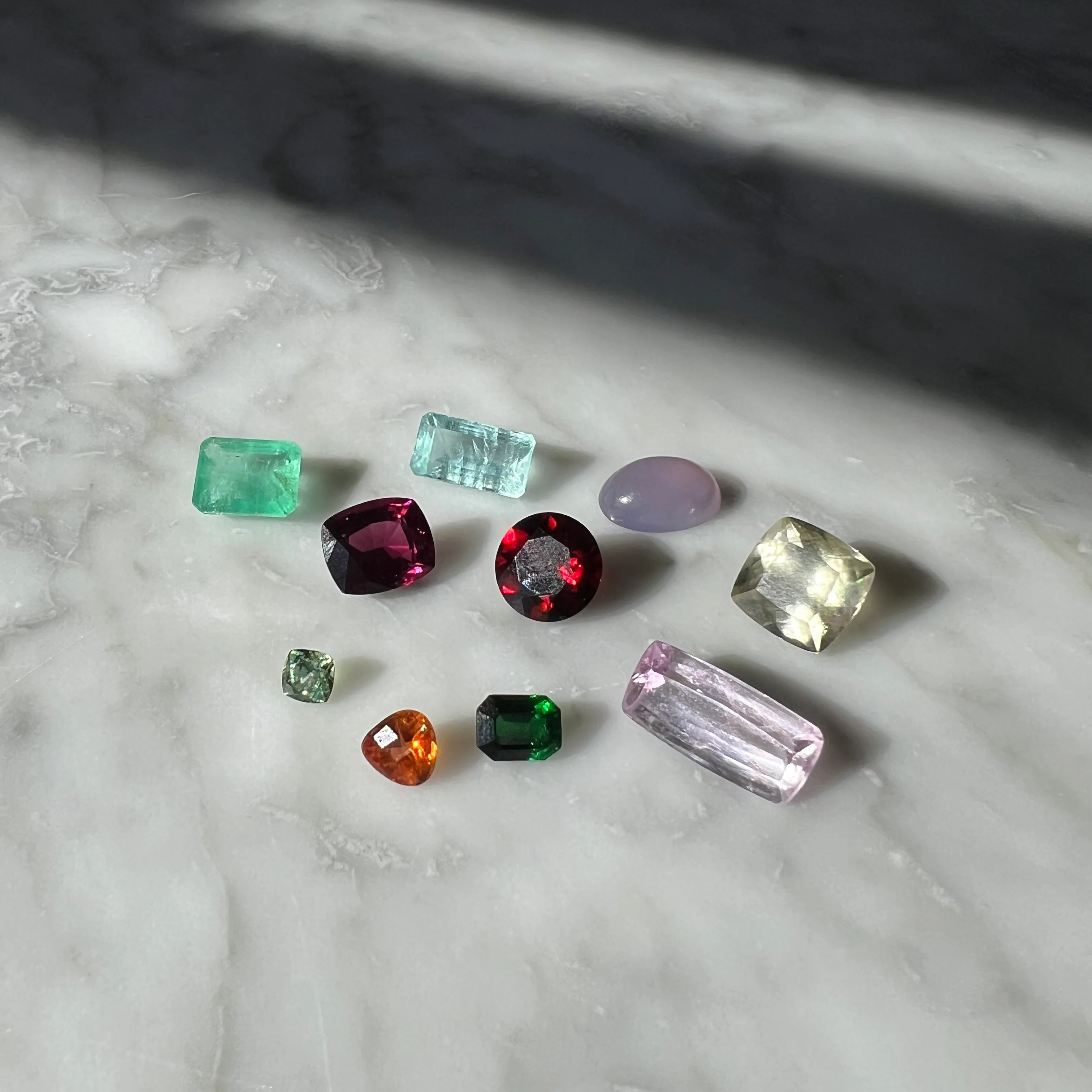 BESPOKE 4.37CT COLOMBIAN EMERALD - Image 6