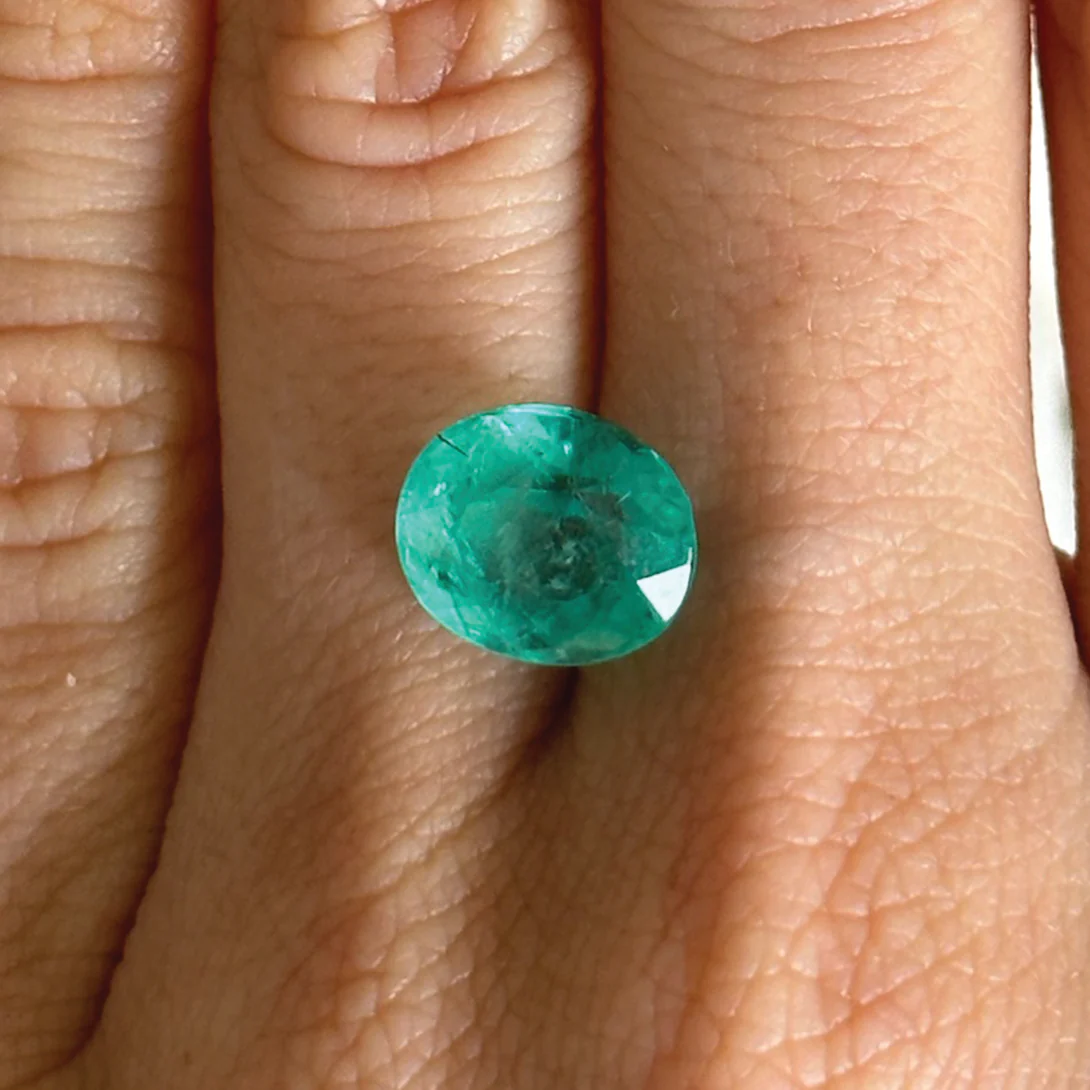 BESPOKE 4.41CT BRAZILLIAN OVAL EMERALD - Image 3