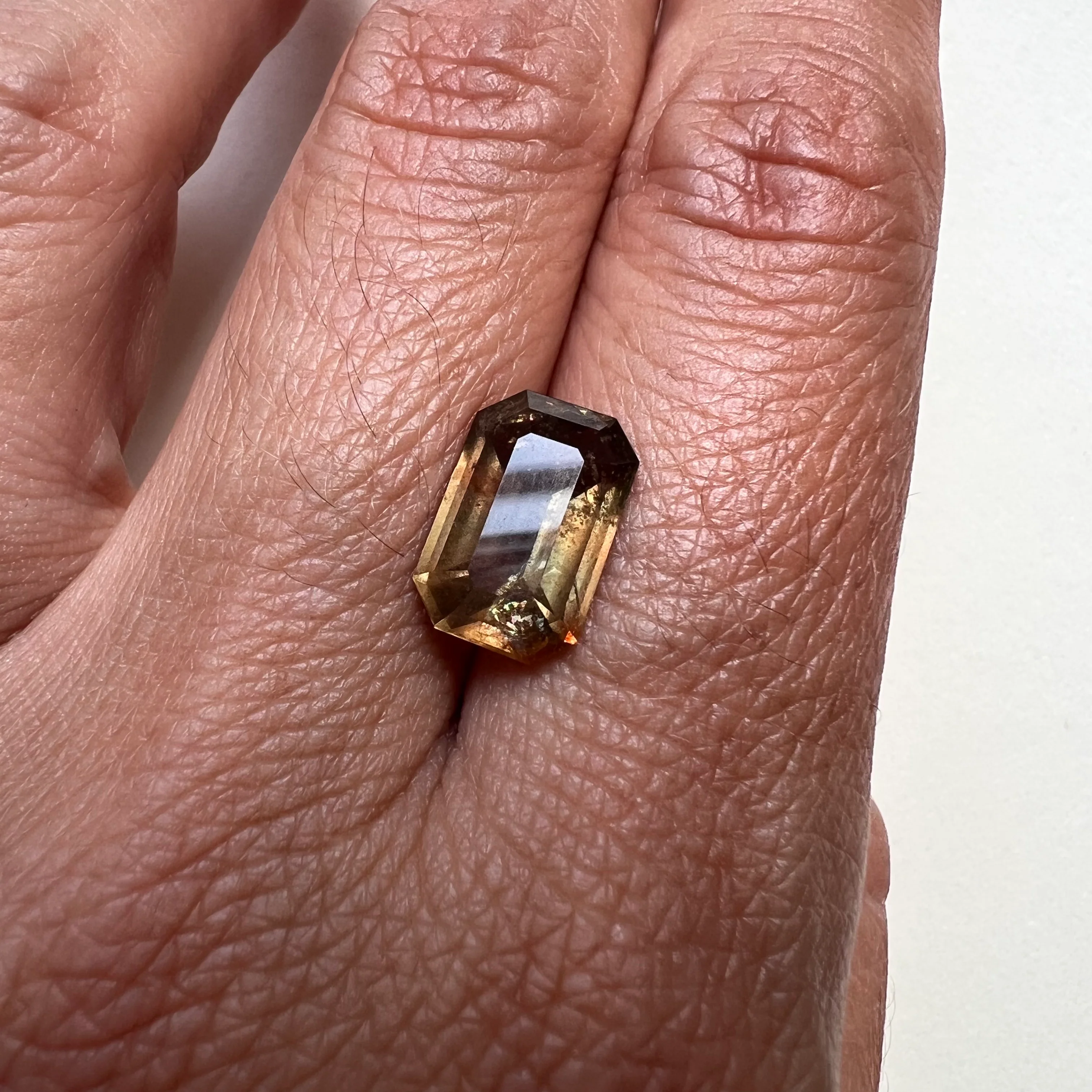 BESPOKE 4.69CT GREEN SAPPHIRE - Image 4