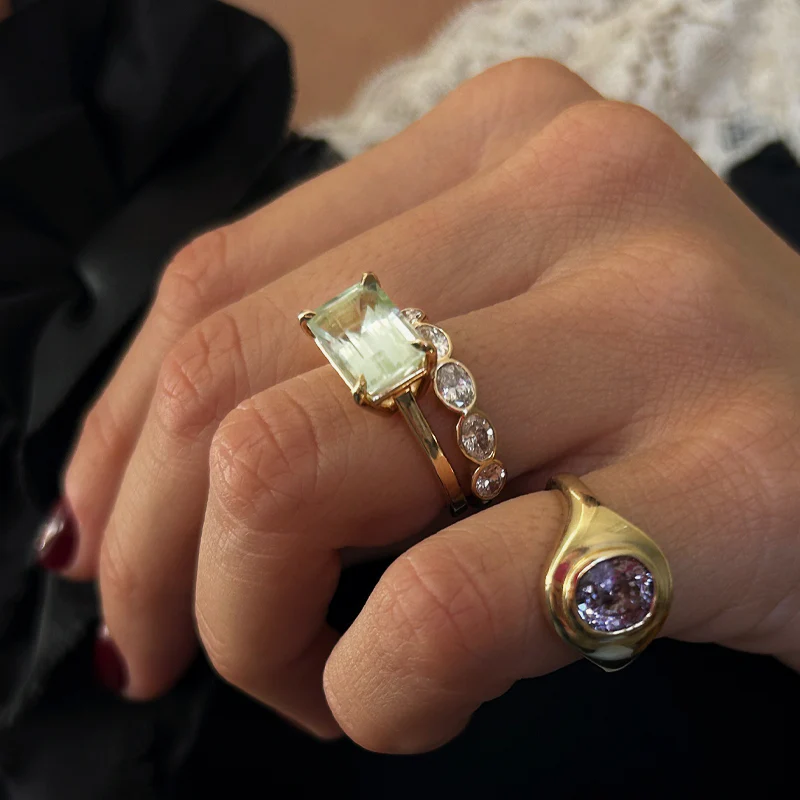 LIGHT GREEN BERYL PRONG RING - Image 4