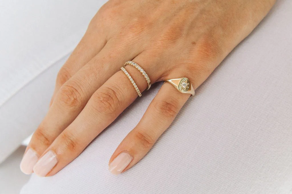 DIAMOND NORTH STAR SIGNET RING - Image 4