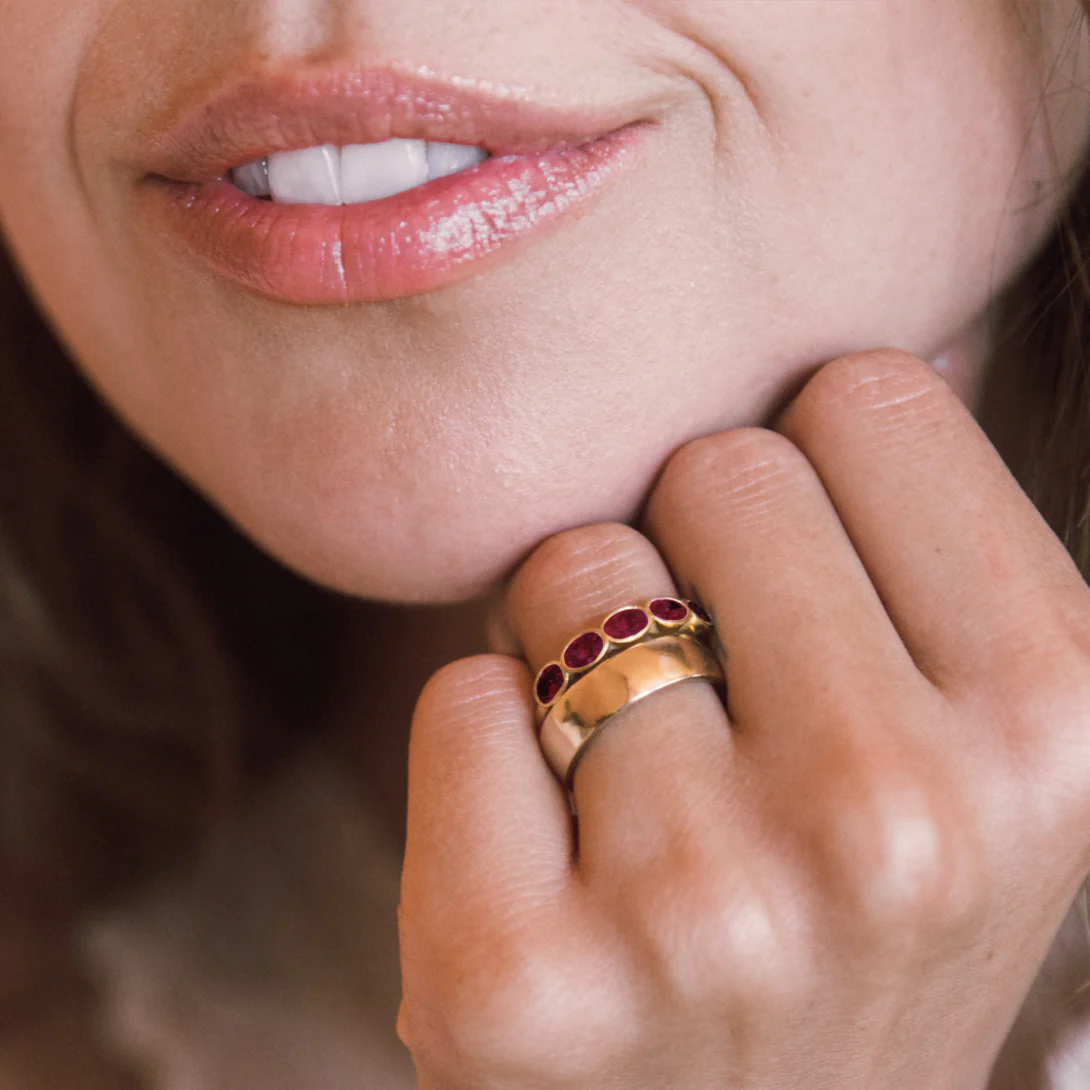 RUBY OVAL BEZEL RING - Image 2