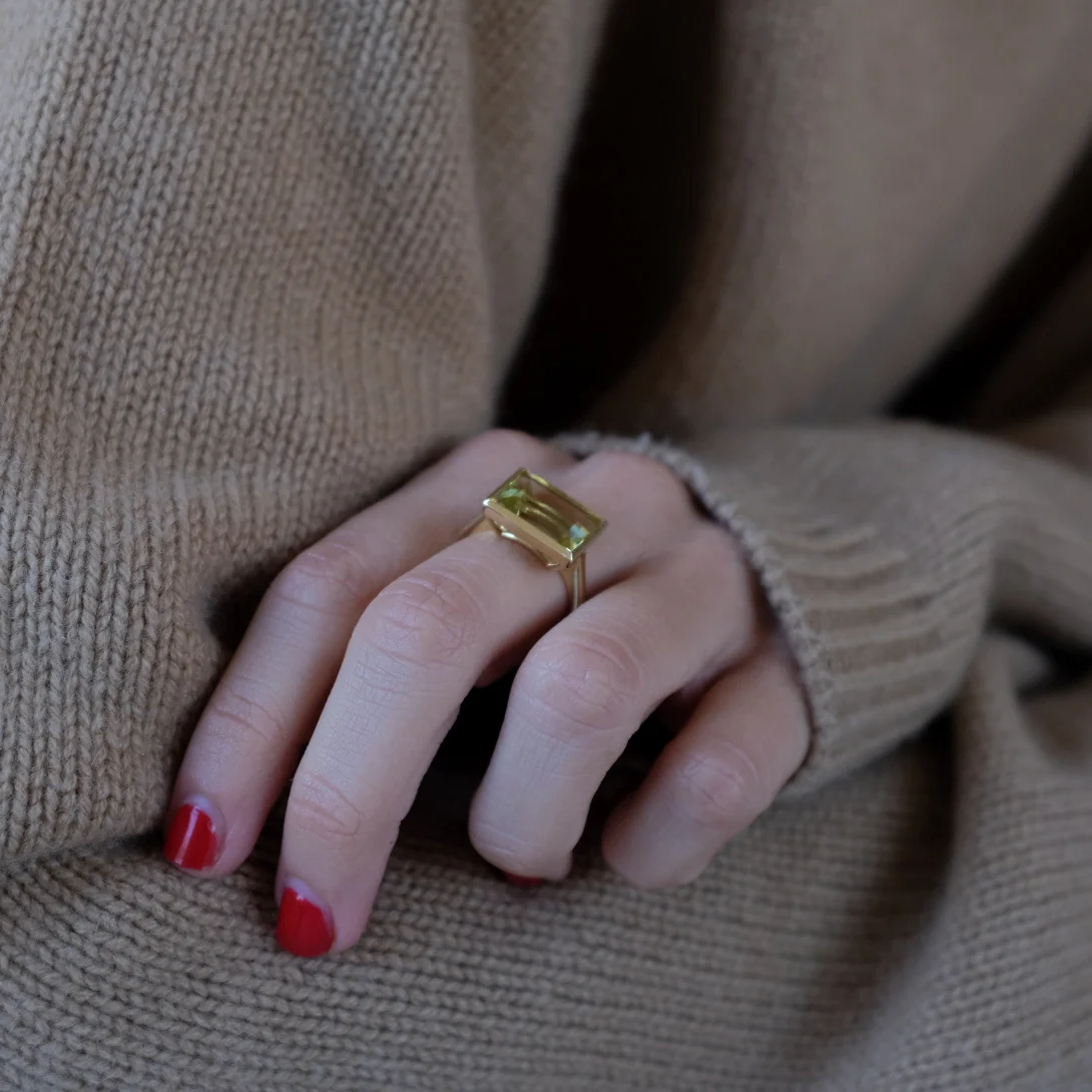 PERIDOT BEZEL SET RING - Image 4