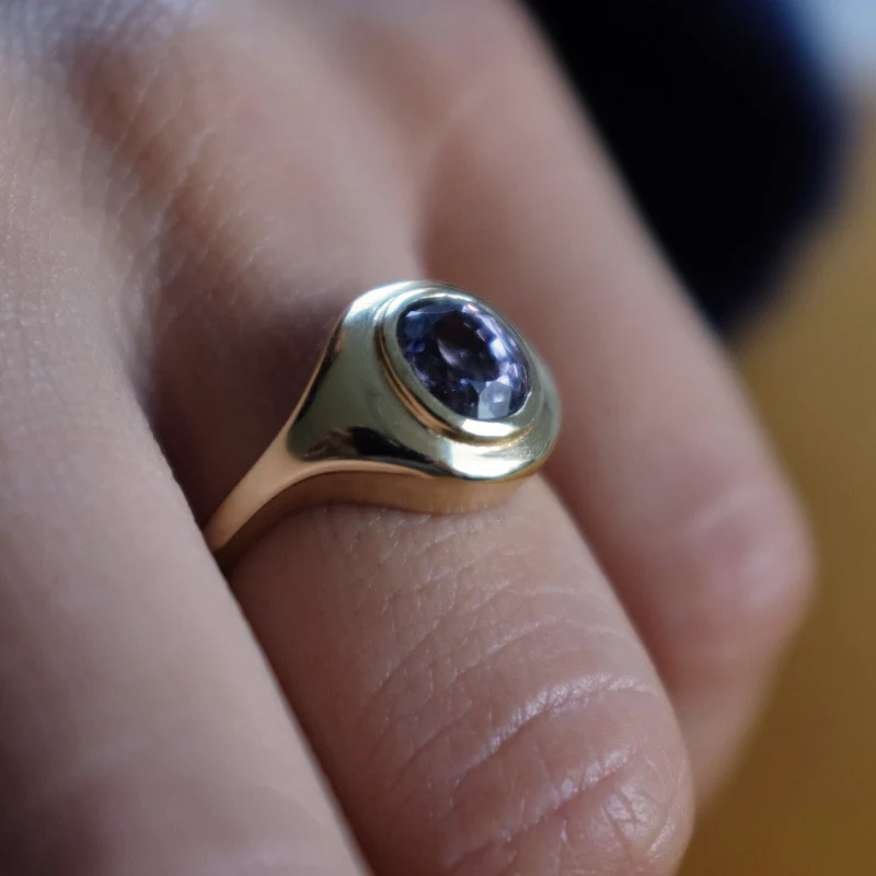 SPINEL RIPPLE SIGNET RING - Image 4